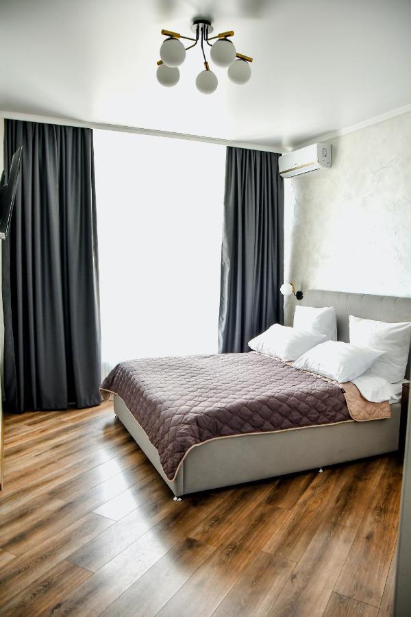 Hotel Safari-Club à Vinnytsia Extérieur photo