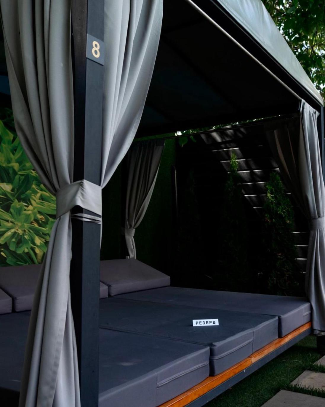 Hotel Safari-Club à Vinnytsia Extérieur photo