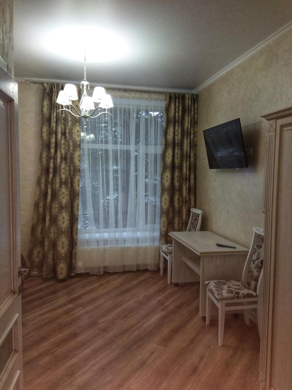 Hotel Safari-Club à Vinnytsia Extérieur photo