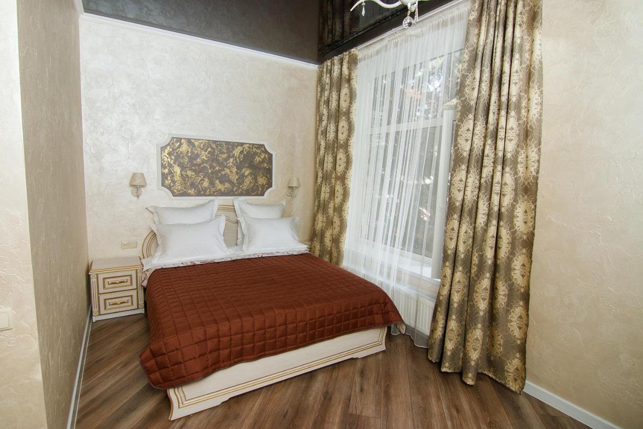 Hotel Safari-Club à Vinnytsia Extérieur photo
